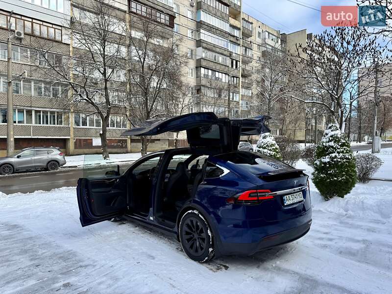 Внедорожник / Кроссовер Tesla Model X 2018 в Киеве