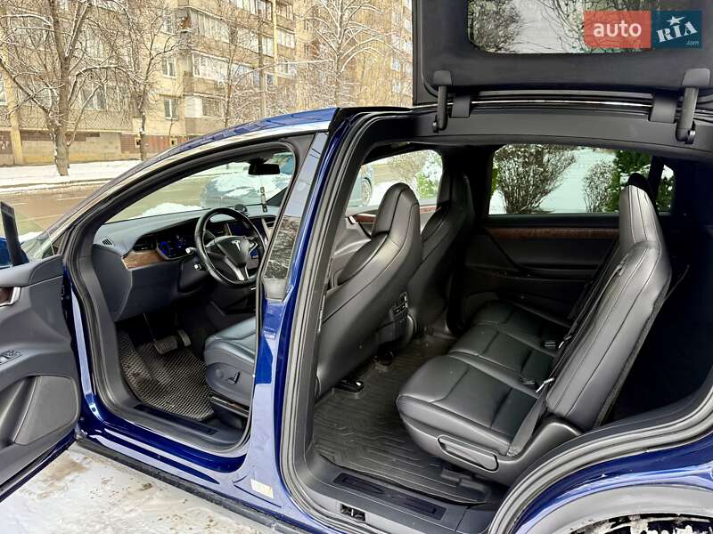 Внедорожник / Кроссовер Tesla Model X 2018 в Киеве