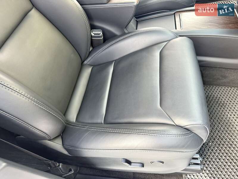 Внедорожник / Кроссовер Tesla Model X 2018 в Киеве