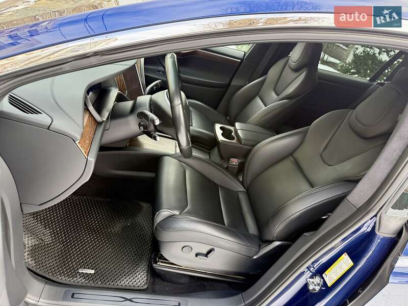 Внедорожник / Кроссовер Tesla Model X 2018 в Киеве