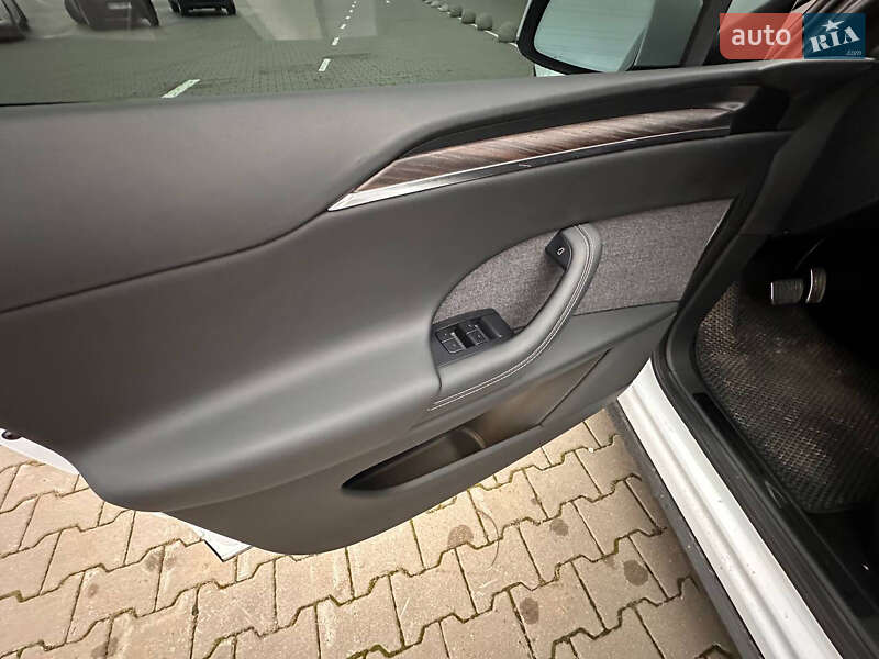 Внедорожник / Кроссовер Tesla Model X 2022 в Киеве