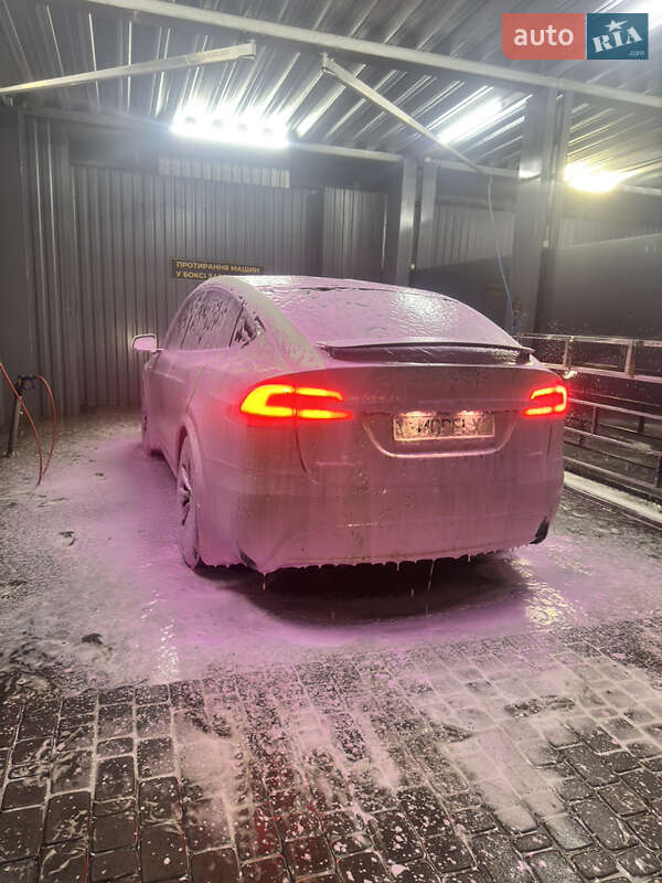 Позашляховик / Кросовер Tesla Model X 2017 в Харкові фото 3 Позашляховик / Кросовер Tesla Model X 2017 в Харкові