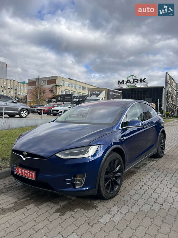Внедорожник / Кроссовер Tesla Model X 2016 в Львове