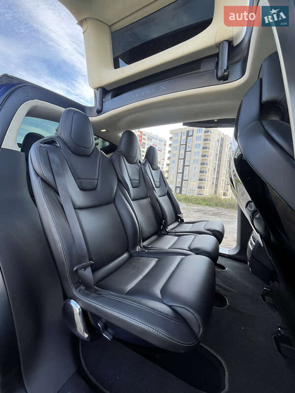 Внедорожник / Кроссовер Tesla Model X 2016 в Львове