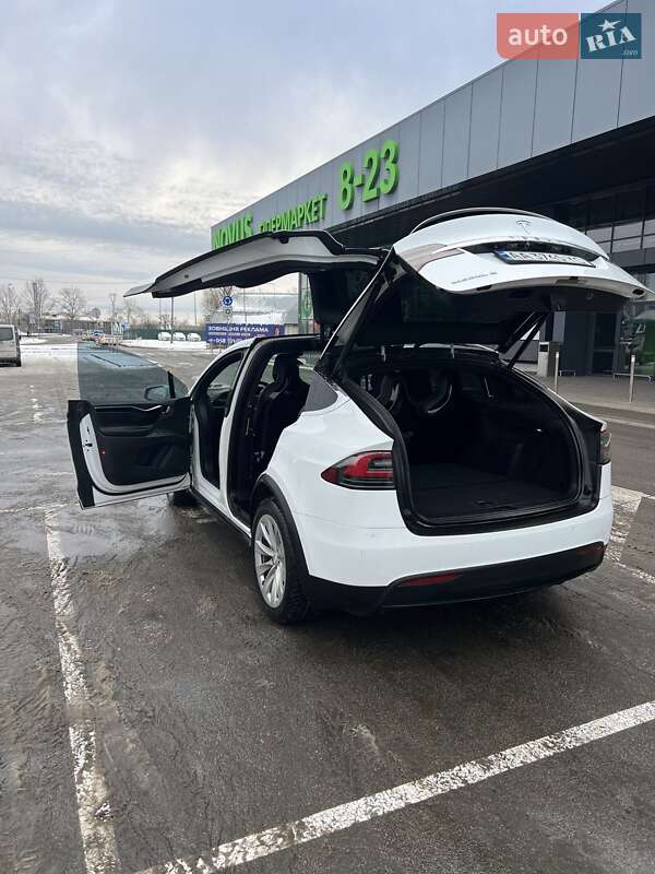 Внедорожник / Кроссовер Tesla Model X 2016 в Киеве