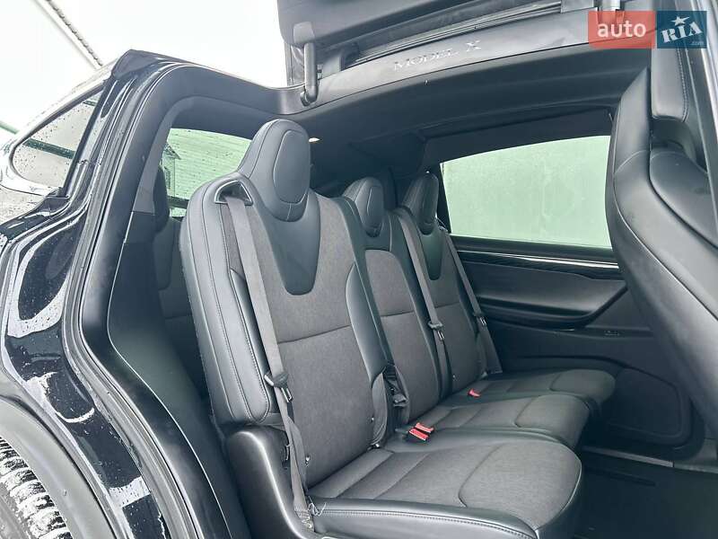 Позашляховик / Кросовер Tesla Model X 2017 в Вінниці