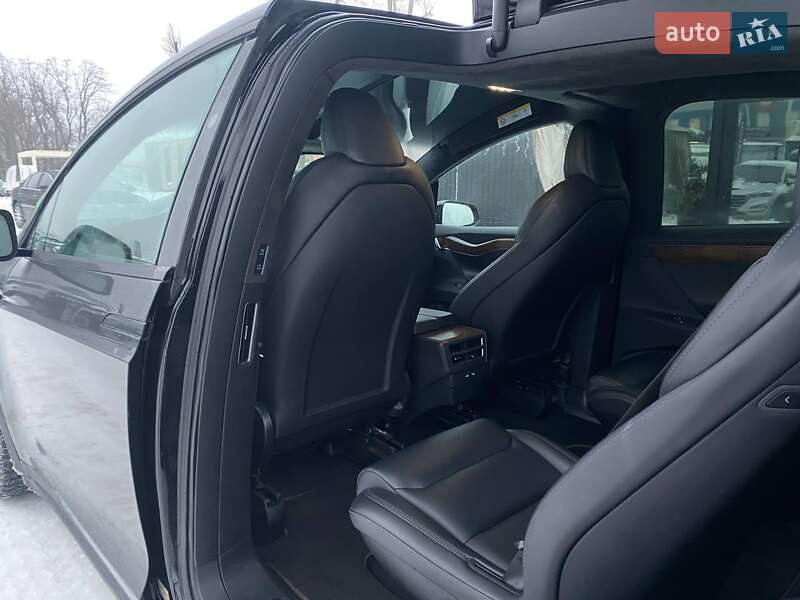 Внедорожник / Кроссовер Tesla Model X 2020 в Киеве