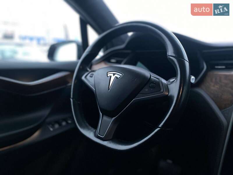Внедорожник / Кроссовер Tesla Model X 2020 в Киеве