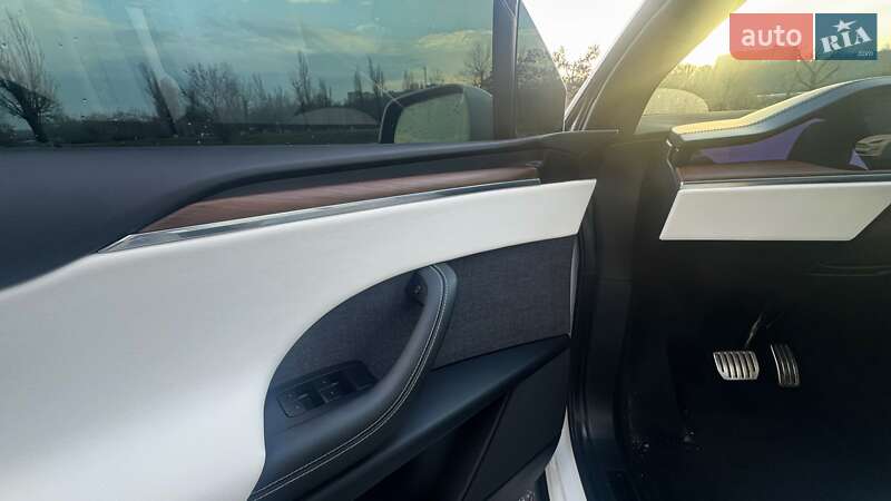 Внедорожник / Кроссовер Tesla Model X 2023 в Днепре