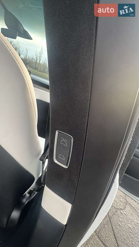 Внедорожник / Кроссовер Tesla Model X 2023 в Днепре