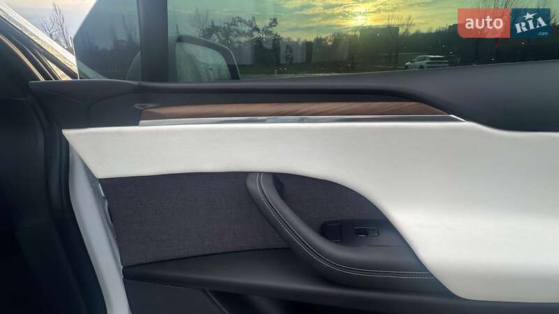 Внедорожник / Кроссовер Tesla Model X 2023 в Днепре