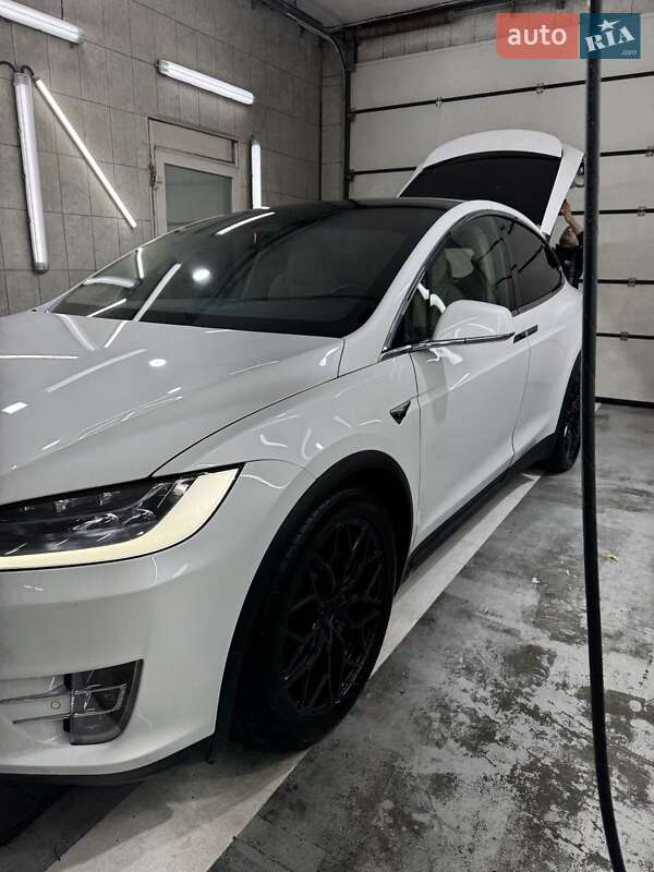 Внедорожник / Кроссовер Tesla Model X 2019 в Киеве фото 16 Внедорожник / Кроссовер Tesla Model X 2019 в Киеве