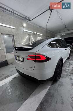 Внедорожник / Кроссовер Tesla Model X 2019 в Киеве