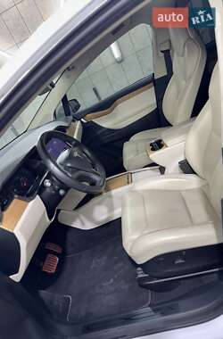Внедорожник / Кроссовер Tesla Model X 2019 в Киеве
