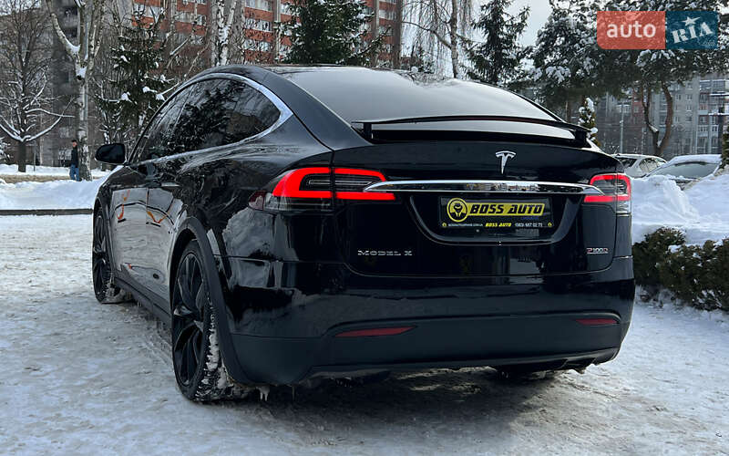 Позашляховик / Кросовер Tesla Model X 2018 в Львові