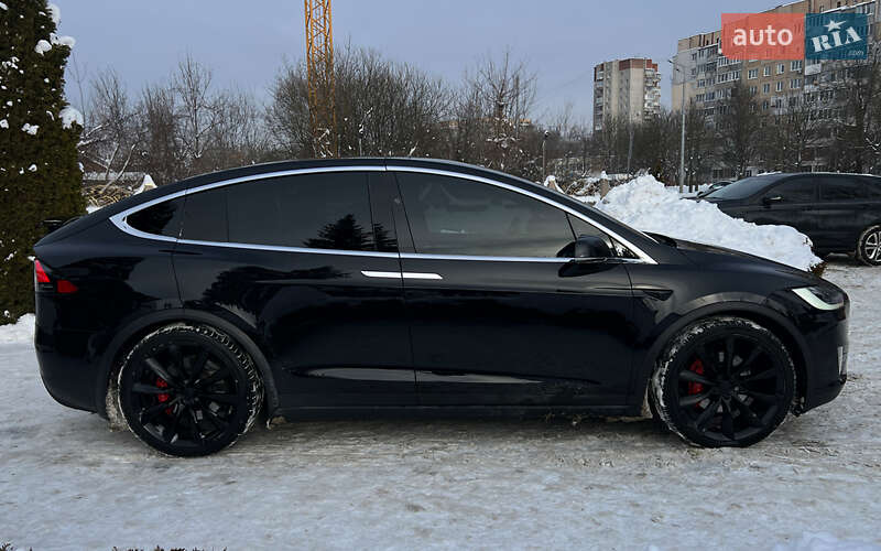 Позашляховик / Кросовер Tesla Model X 2018 в Львові