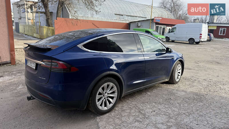Внедорожник / Кроссовер Tesla Model X 2019 в Николаеве