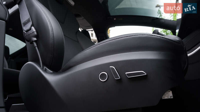 Внедорожник / Кроссовер Tesla Model X 2022 в Киеве