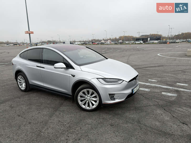 Внедорожник / Кроссовер Tesla Model X 2017 в Львове фото 28 Внедорожник / Кроссовер Tesla Model X 2017 в Львове
