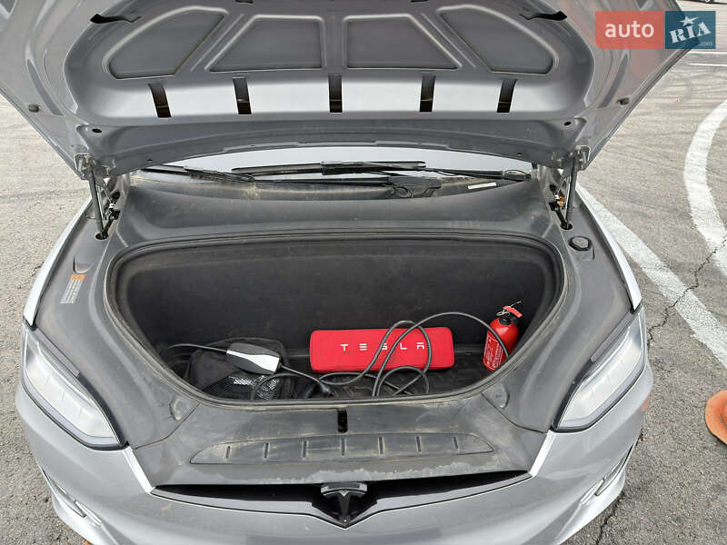 Внедорожник / Кроссовер Tesla Model X 2017 в Львове фото 53 Внедорожник / Кроссовер Tesla Model X 2017 в Львове
