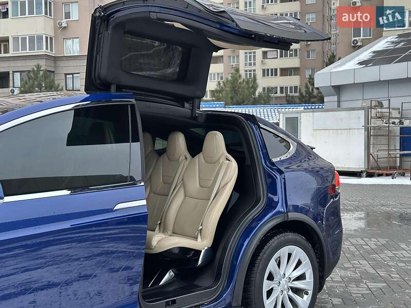 Внедорожник / Кроссовер Tesla Model X 2016 в Одессе фото 14 Внедорожник / Кроссовер Tesla Model X 2016 в Одессе
