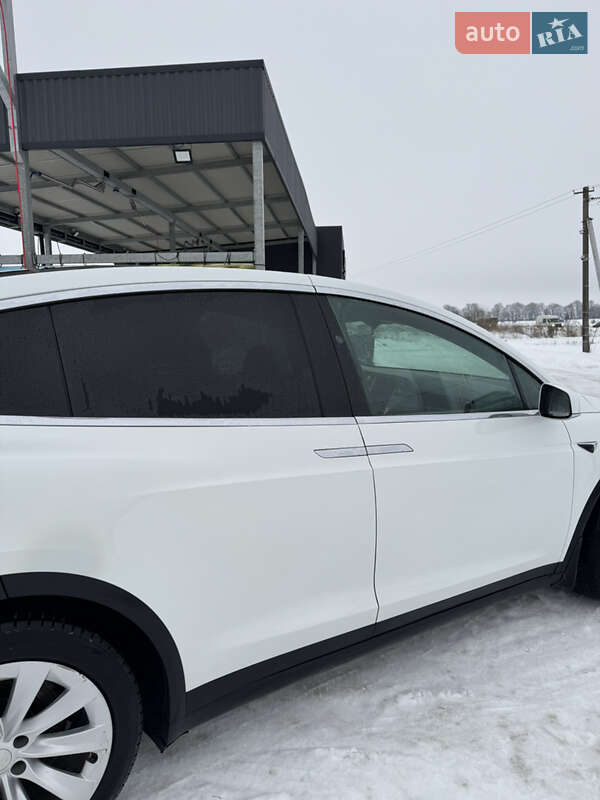 Позашляховик / Кросовер Tesla Model X 2018 в Львові