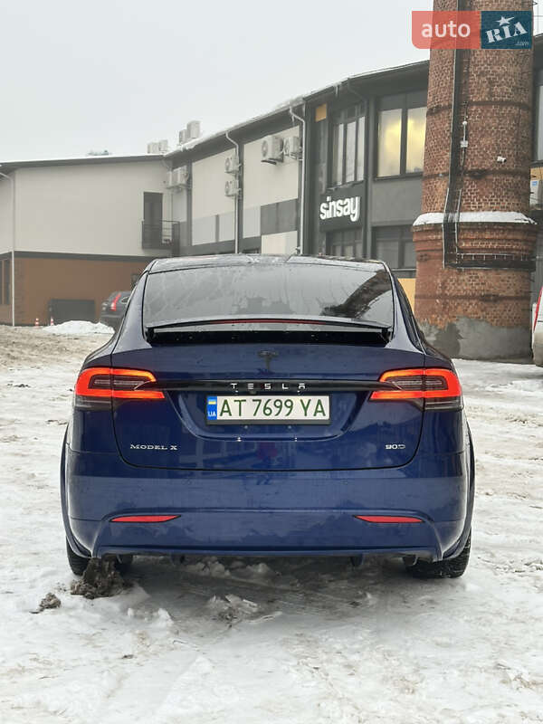 Позашляховик / Кросовер Tesla Model X 2017 в Коломиї