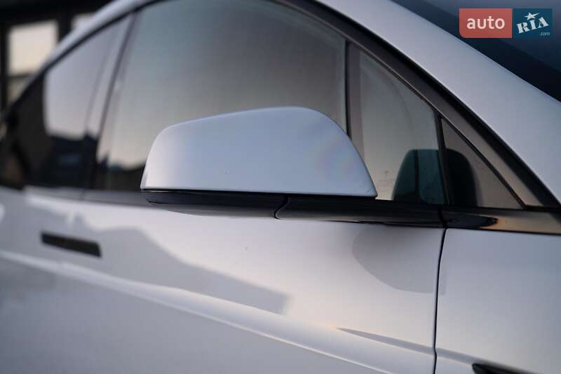 Внедорожник / Кроссовер Tesla Model X 2023 в Черновцах