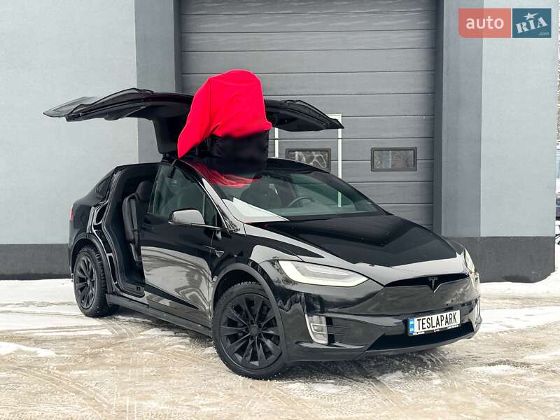 Tesla Model X 2020