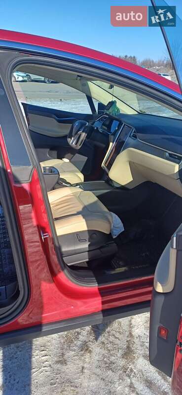 Позашляховик / Кросовер Tesla Model X 2017 в Львові