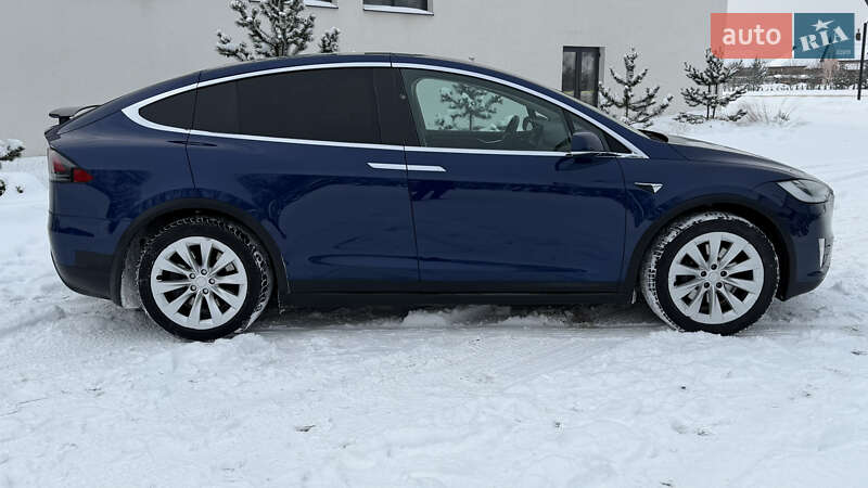 Внедорожник / Кроссовер Tesla Model X 2017 в Луцке
