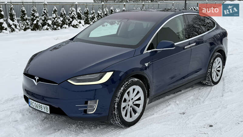 Внедорожник / Кроссовер Tesla Model X 2017 в Луцке