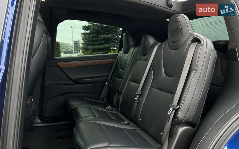 Внедорожник / Кроссовер Tesla Model X 2019 в Львове