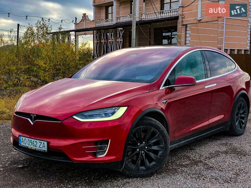 Внедорожник / Кроссовер Tesla Model X 2016 в Ужгороде