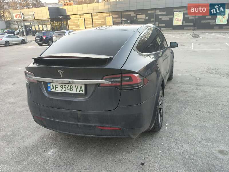 Позашляховик / Кросовер Tesla Model X 2018 в Дніпрі фото 4 Позашляховик / Кросовер Tesla Model X 2018 в Дніпрі