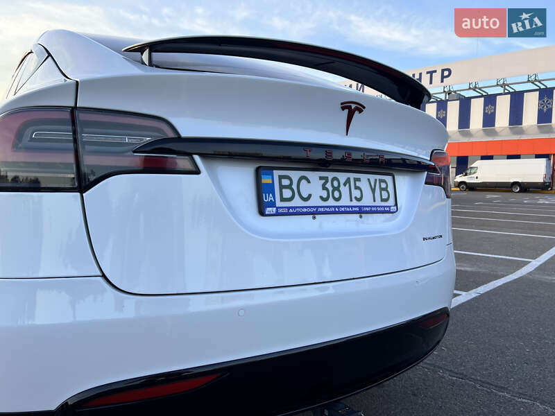 Позашляховик / Кросовер Tesla Model X 2019 в Львові
