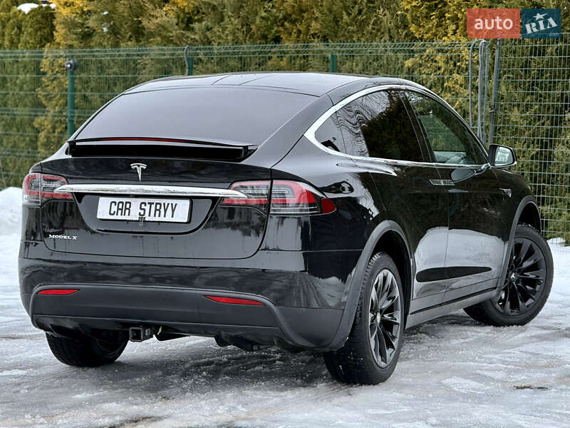 Позашляховик / Кросовер Tesla Model X 2017 в Стрию