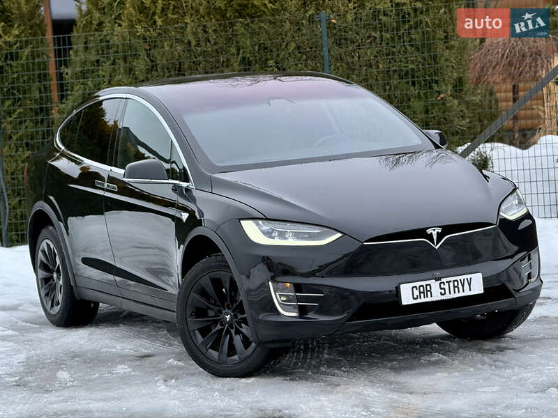 Позашляховик / Кросовер Tesla Model X 2017 в Стрию