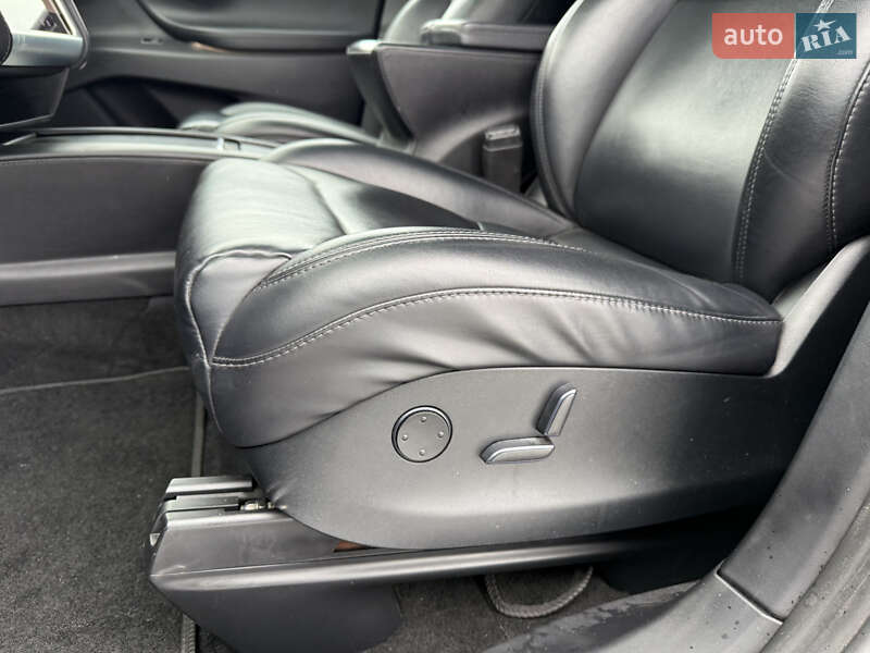 Позашляховик / Кросовер Tesla Model X 2017 в Стрию