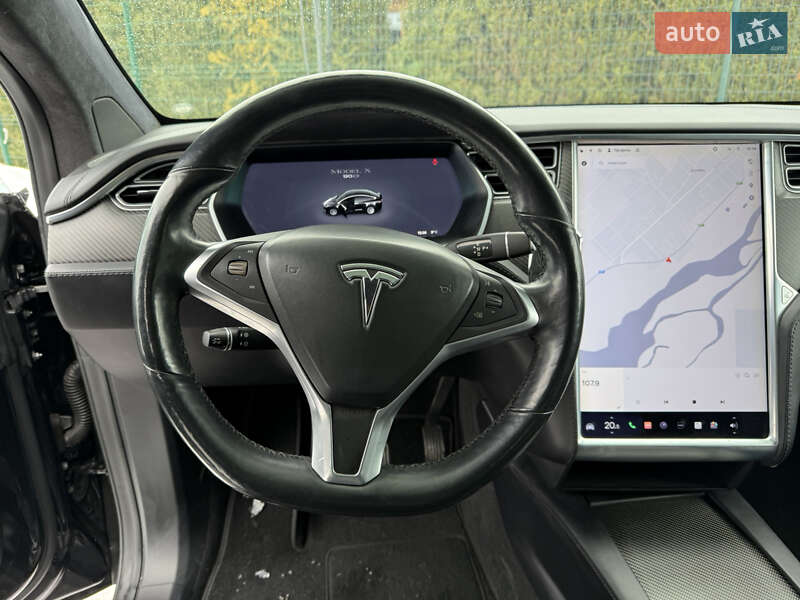 Позашляховик / Кросовер Tesla Model X 2017 в Стрию