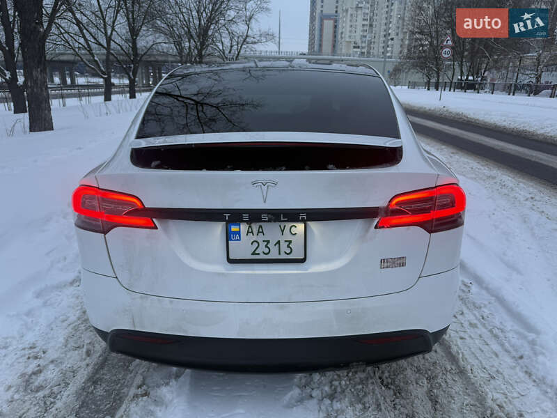 Внедорожник / Кроссовер Tesla Model X 2020 в Киеве