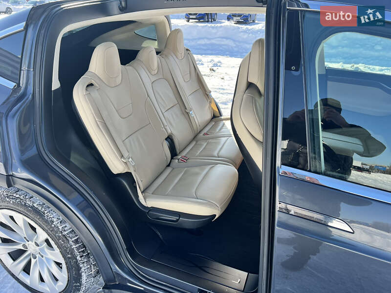 Внедорожник / Кроссовер Tesla Model X 2017 в Житомире
