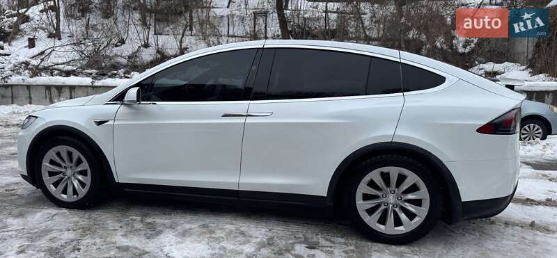 Позашляховик / Кросовер Tesla Model X 2018 в Києві фото 5 Позашляховик / Кросовер Tesla Model X 2018 в Києві