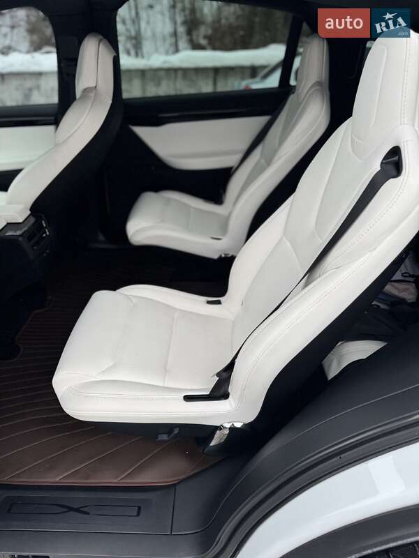 Позашляховик / Кросовер Tesla Model X 2018 в Києві фото 32 Позашляховик / Кросовер Tesla Model X 2018 в Києві