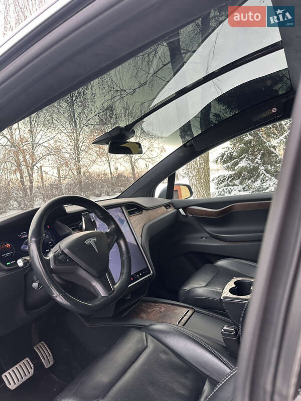Позашляховик / Кросовер Tesla Model X 2018 в Києві