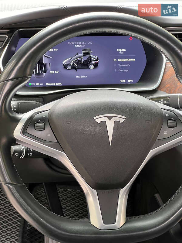 Позашляховик / Кросовер Tesla Model X 2017 в Кременчуці фото 10 Позашляховик / Кросовер Tesla Model X 2017 в Кременчуці