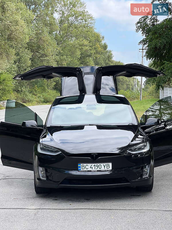 Позашляховик / Кросовер Tesla Model X 2017 в Кременчуці фото 5 Позашляховик / Кросовер Tesla Model X 2017 в Кременчуці
