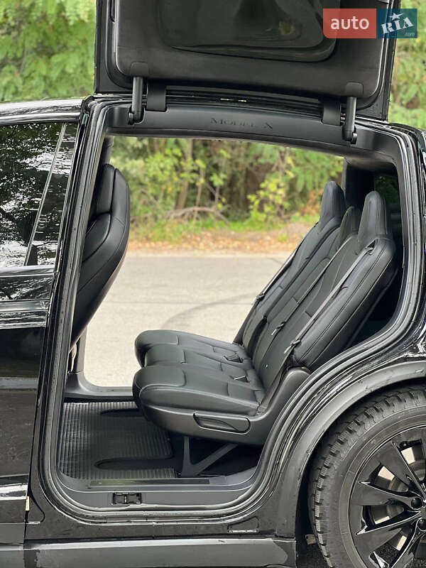 Позашляховик / Кросовер Tesla Model X 2017 в Кременчуці фото 17 Позашляховик / Кросовер Tesla Model X 2017 в Кременчуці