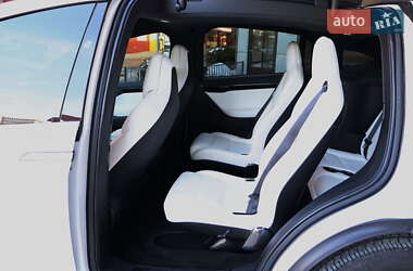 Внедорожник / Кроссовер Tesla Model X 2019 в Львове