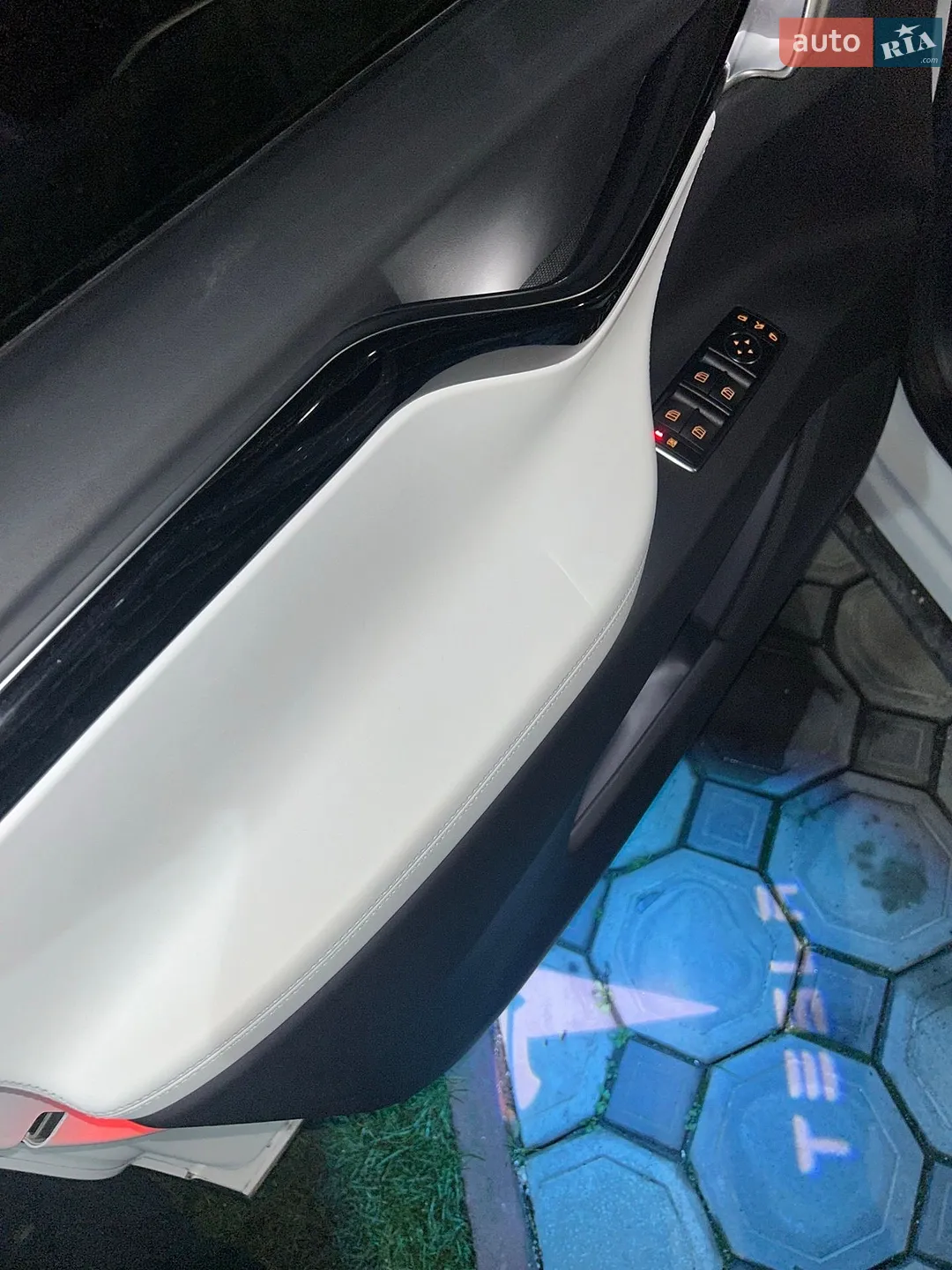 2017 Tesla Model X - мініатюра 53